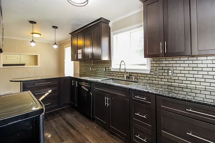 3 bed, 1.5 bath, 1200 sqft, $1,625 — Photo 3