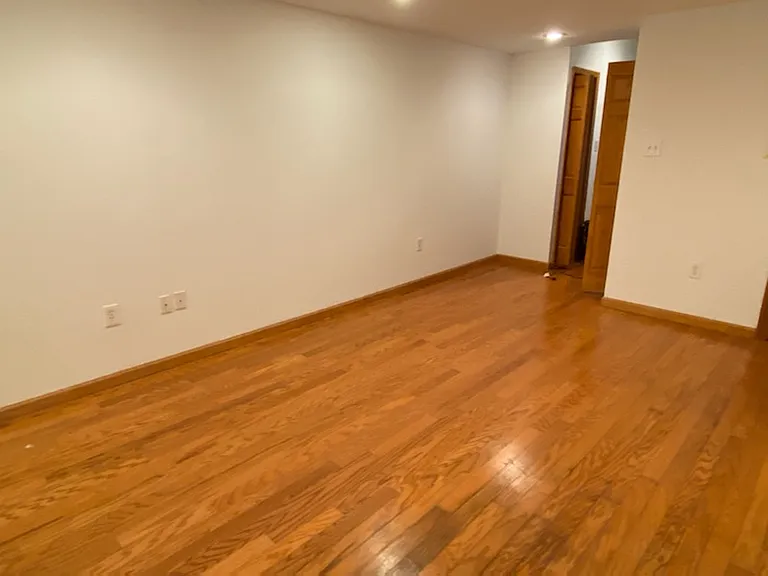 2121 Carpenter St #1 — Photo 8