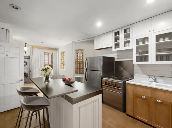 626 East 9th Street image 1 of 4