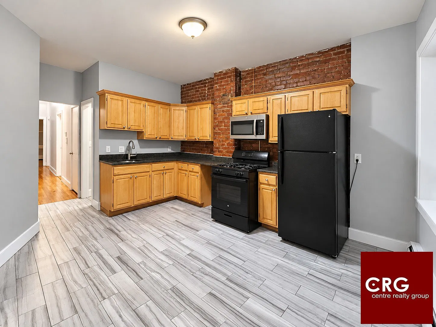 3 bed, 1.0 bath, 1100 sqft, $2,900 — Photo 2