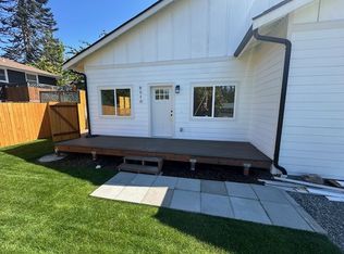 8510 33rd St W, Tacoma, WA 98466