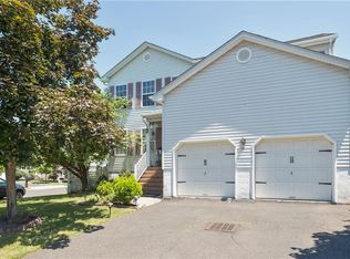 1 Nursery Ln, Middlesex, NJ 08846