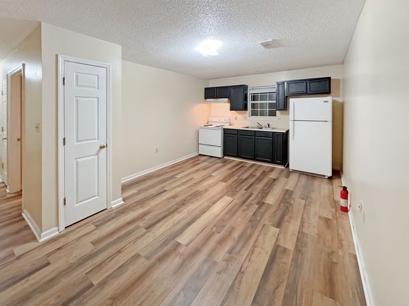 275 Concord St NE, Pelham, GA 31779