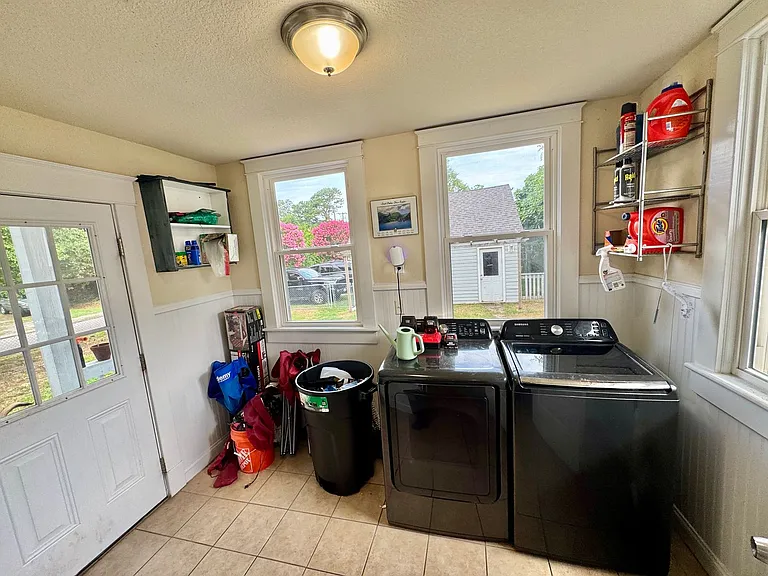 9251 Atwood Ave — Photo 34