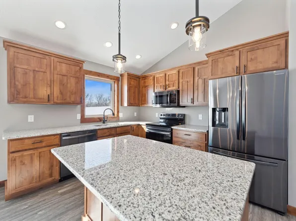 1611 75th Ave, Hammond, WI 54015