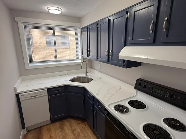 75 & 77 Elm Street, 77 Elm St #A2, Worcester, MA 01609