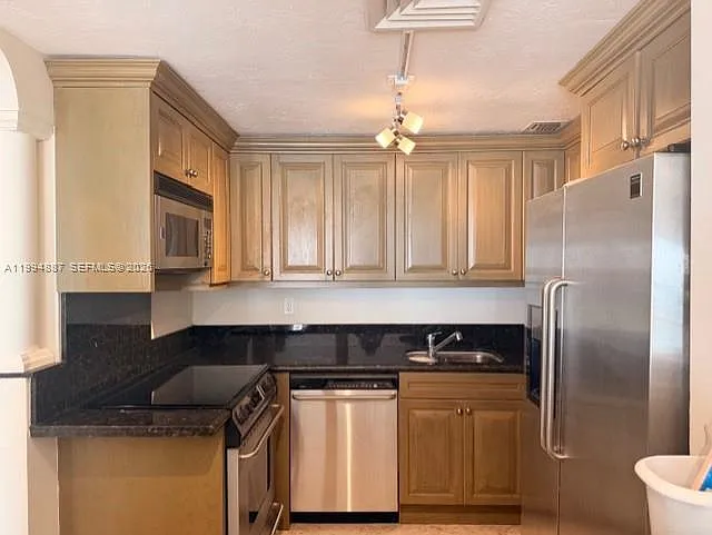 2451 Brickell Ave #PHF — Photo 11