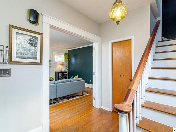 4th image of 500 E Chestnut St