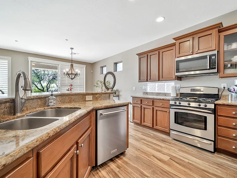 2519 W Myopia Dr — Photo 14