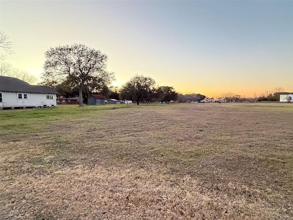 1st image of 0 S 1st St