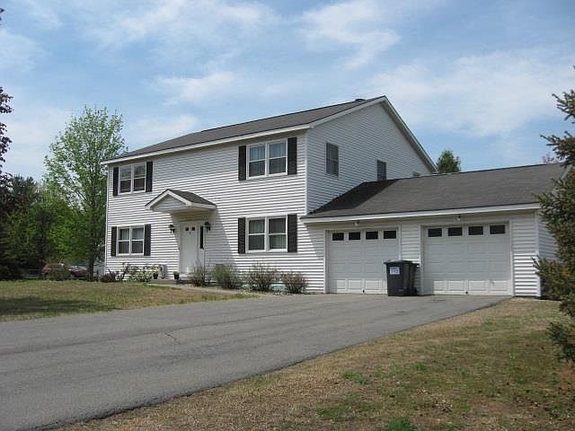 1st image of 8 Woodridge Cir