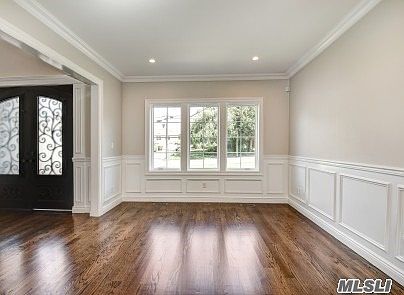 4th image of 145 Schley Ave