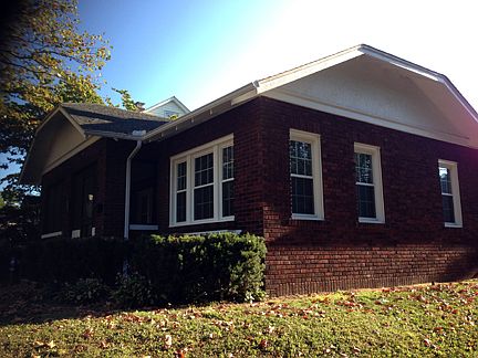 Front SW Corner view
