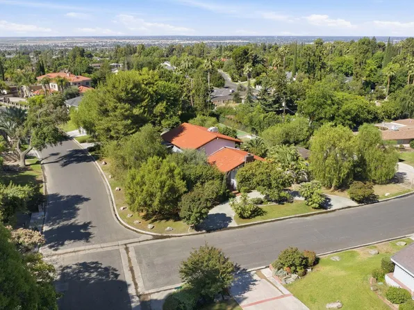 4265 Country Club Dr, Bakersfield, CA 93306