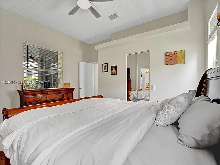 938 Bluewood Ter — Photo 16