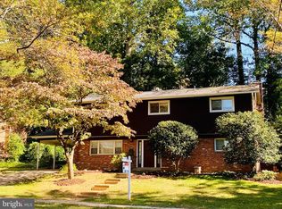 7705 Beech Tree Rd, Bethesda, MD 20817