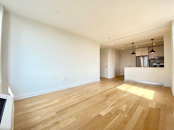 4th image of 409 Eastern Pkwy APT 602