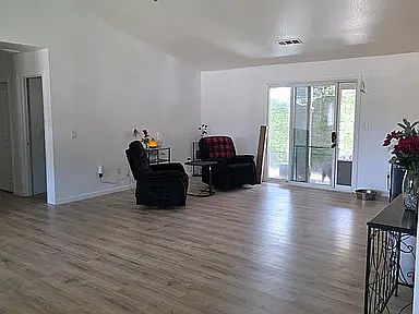 5th image of 2659 Danaher Dr