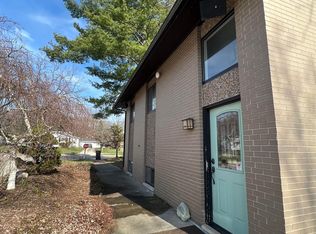 1250 Byron Rd, Howell, MI 48843