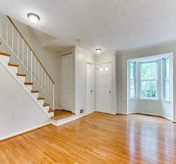 7803 Brookview Ct — Photo 3