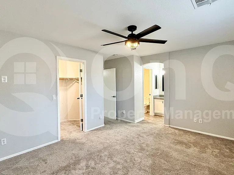 3610 N 106th Ave — Photo 11