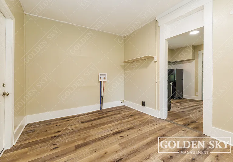 216 N Pershing Dr — Photo 6