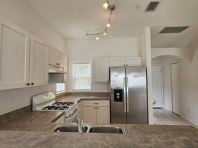 7625 Clovelly Park Pl — Photo 4