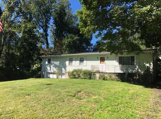 125 Chestnut Ridge Rd, Mahopac, NY 10541