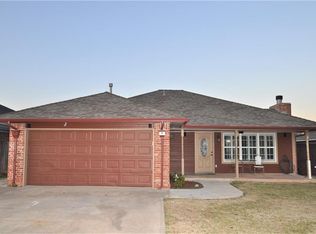 1000 Old Mill Rd, Moore, OK 73160