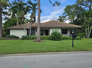 435 Pine Villa Dr, Atlantis, FL 33462