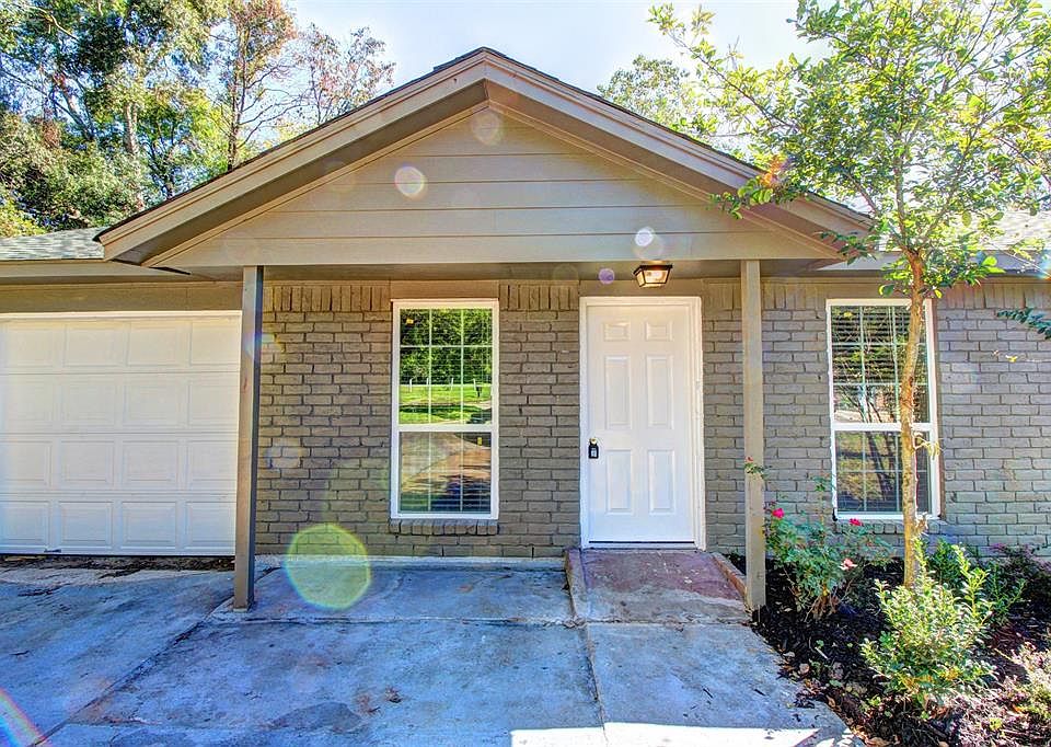 1st image of 9838 Balsam Ln