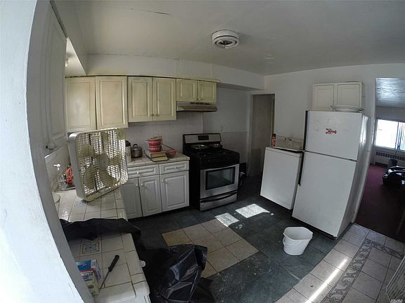 5th image of 2520 100th St