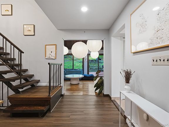 5th image of 8 Upper Shad Road