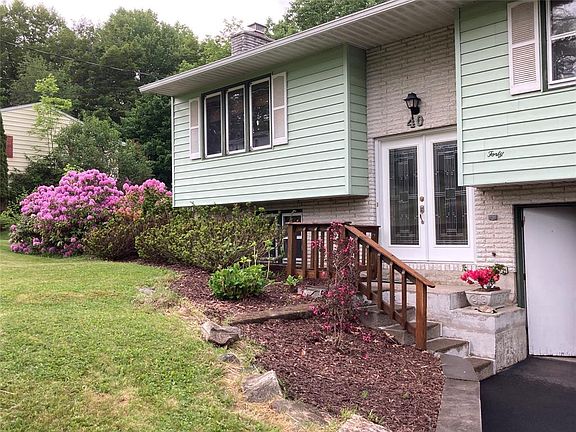 5th image of 40 Elmwood Dr