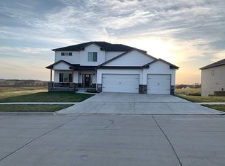 1225 Cyprus Blvd, Hickman, NE 68372