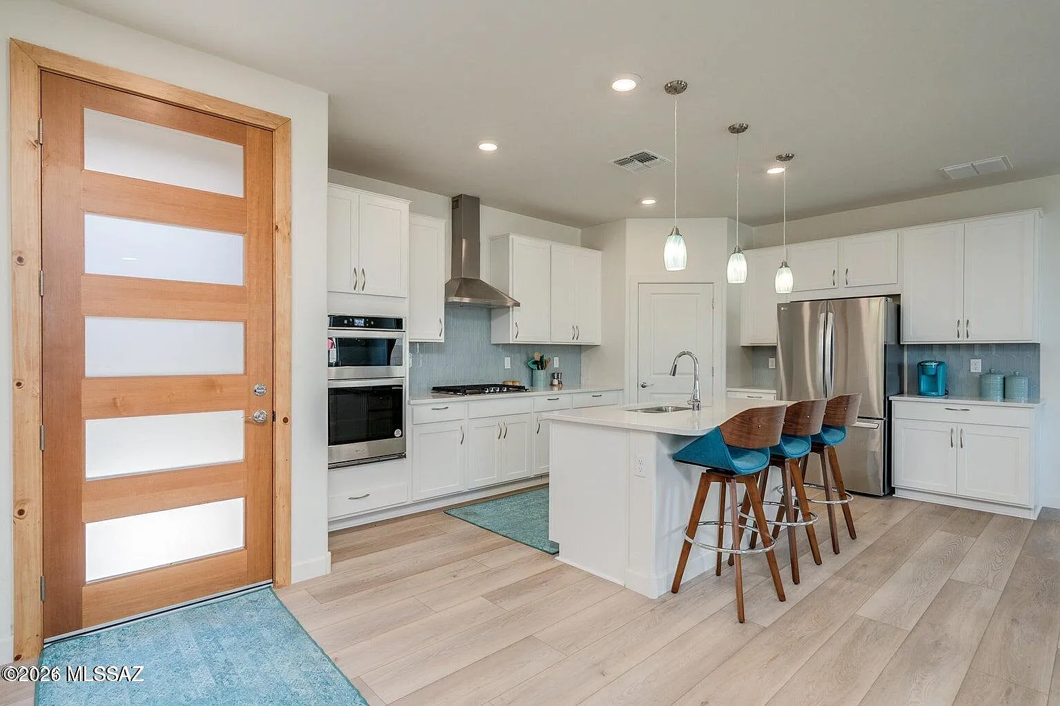 3 bed, 2.0 bath, 1740 sqft, $2,500 — Photo 4