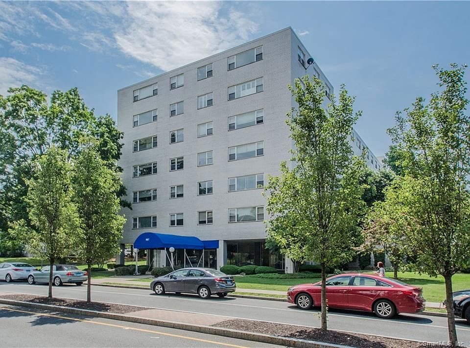 1st image of 893 Farmington Ave APT 3C