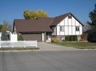 2682 Swasey Dr, Taylorsville, UT 84118