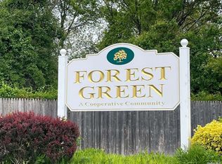 2435 Union Blvd APT 6A, Islip, NY 11751