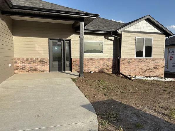 2918 Wedgewood Dr, Yankton, SD 57078