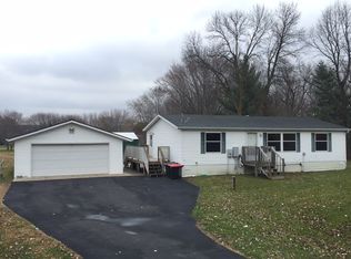 38166 Twin Oaks Dr, Avon, MN 56310