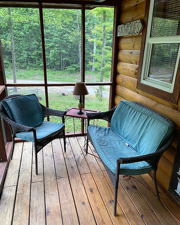 2nd image of 106 Wolfe Ln