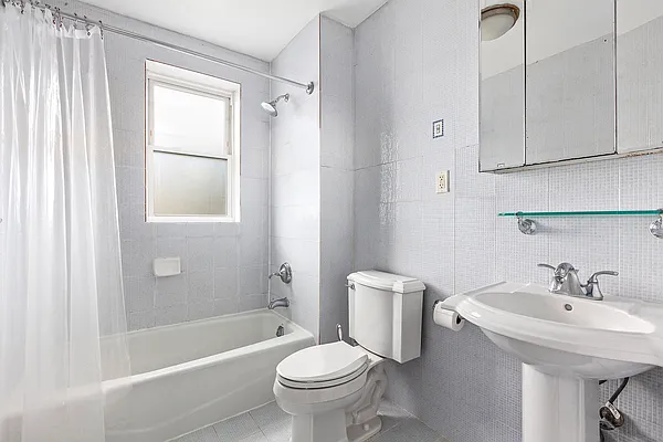 Sold by Compass | media 18