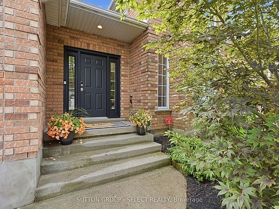 4th image of 39 Carolinian Ln