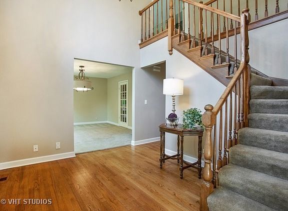 3rd image of 435 Woodcroft Ct