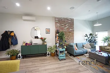 Rented by Rennit Inc.