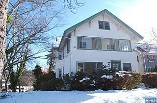 1st image of 215 Hillcrest Ave