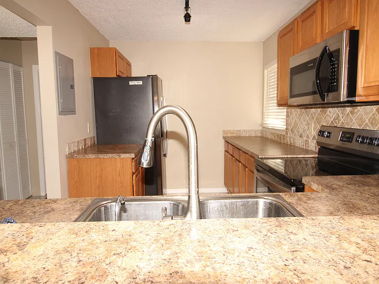 2955 SW 22nd Ave #2080 — Photo 8