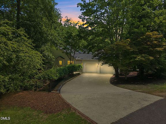 2nd image of 804 Millcroft
