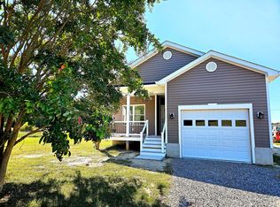 83 Waters Cove Cir, Reedville, VA 22539